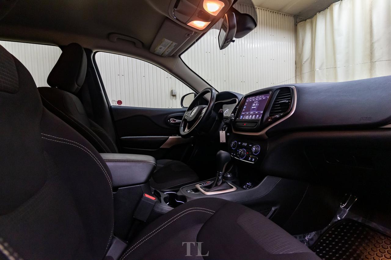 2017 Jeep Cherokee 4x4 North BCam Red Deer AB