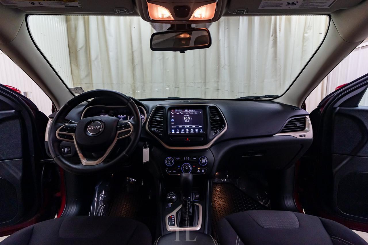 2017 Jeep Cherokee 4x4 North BCam Red Deer AB