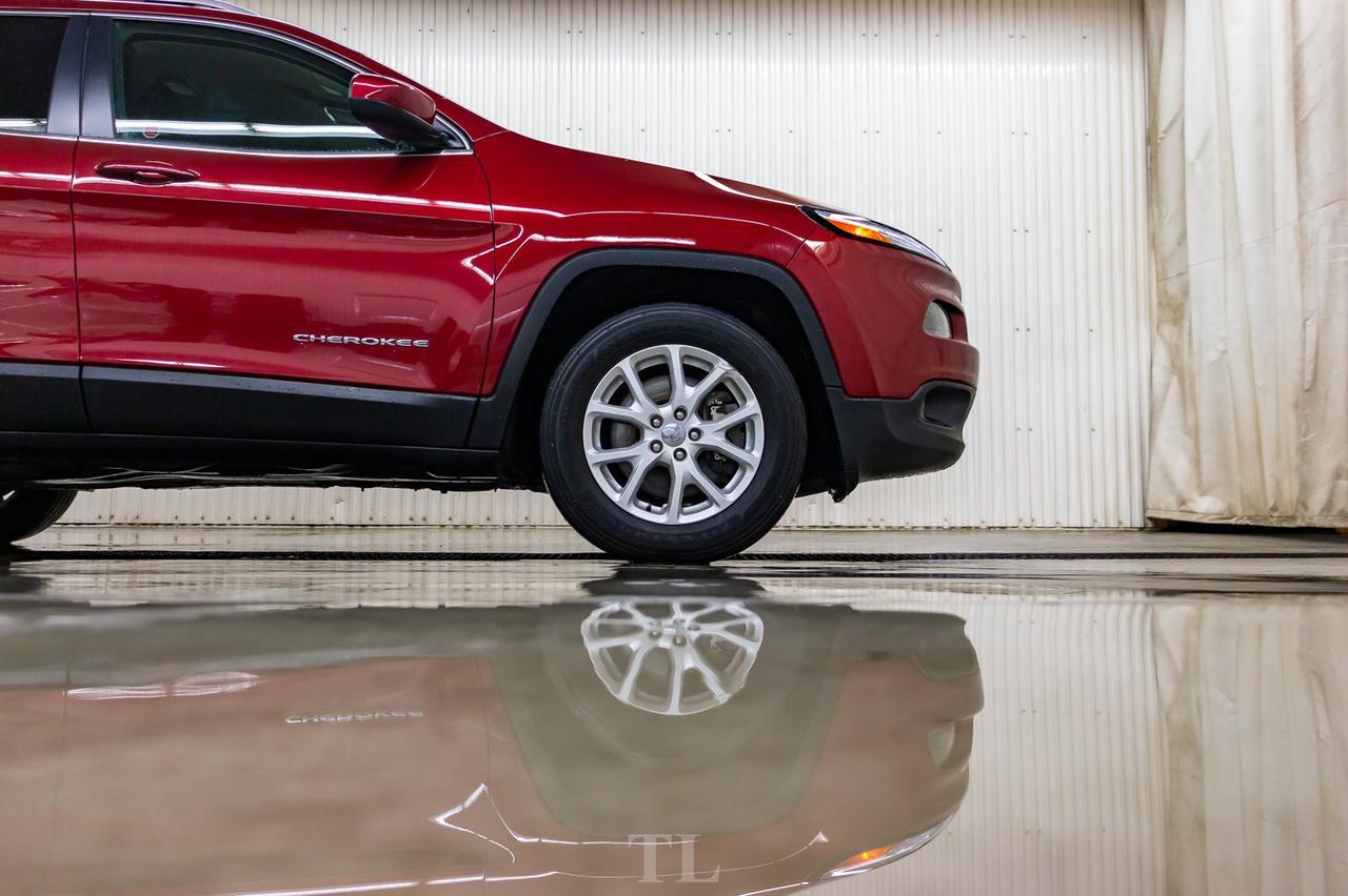 2017 Jeep Cherokee 4x4 North BCam Red Deer AB