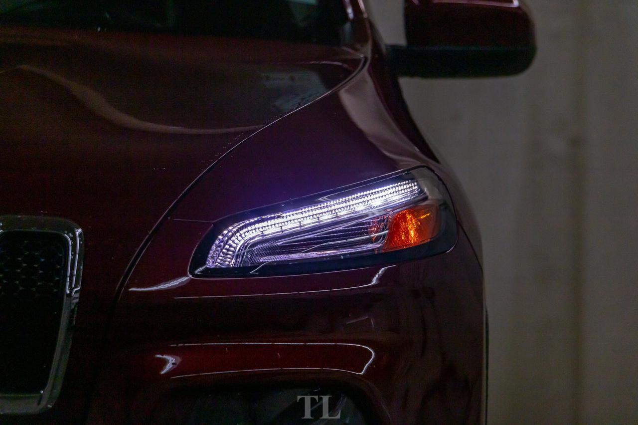 2017 Jeep Cherokee 4x4 North BCam Red Deer AB