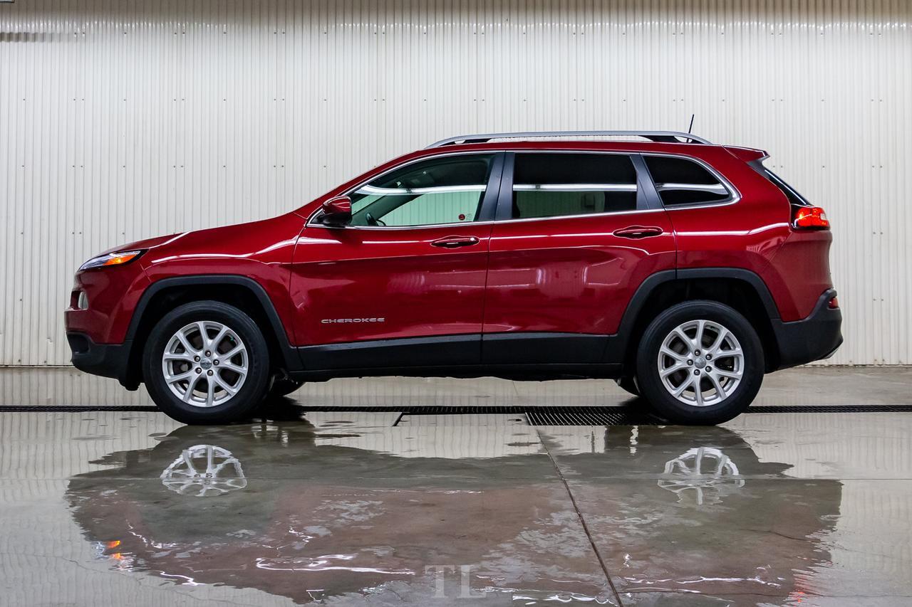 2017 Jeep Cherokee 4x4 North BCam Red Deer AB