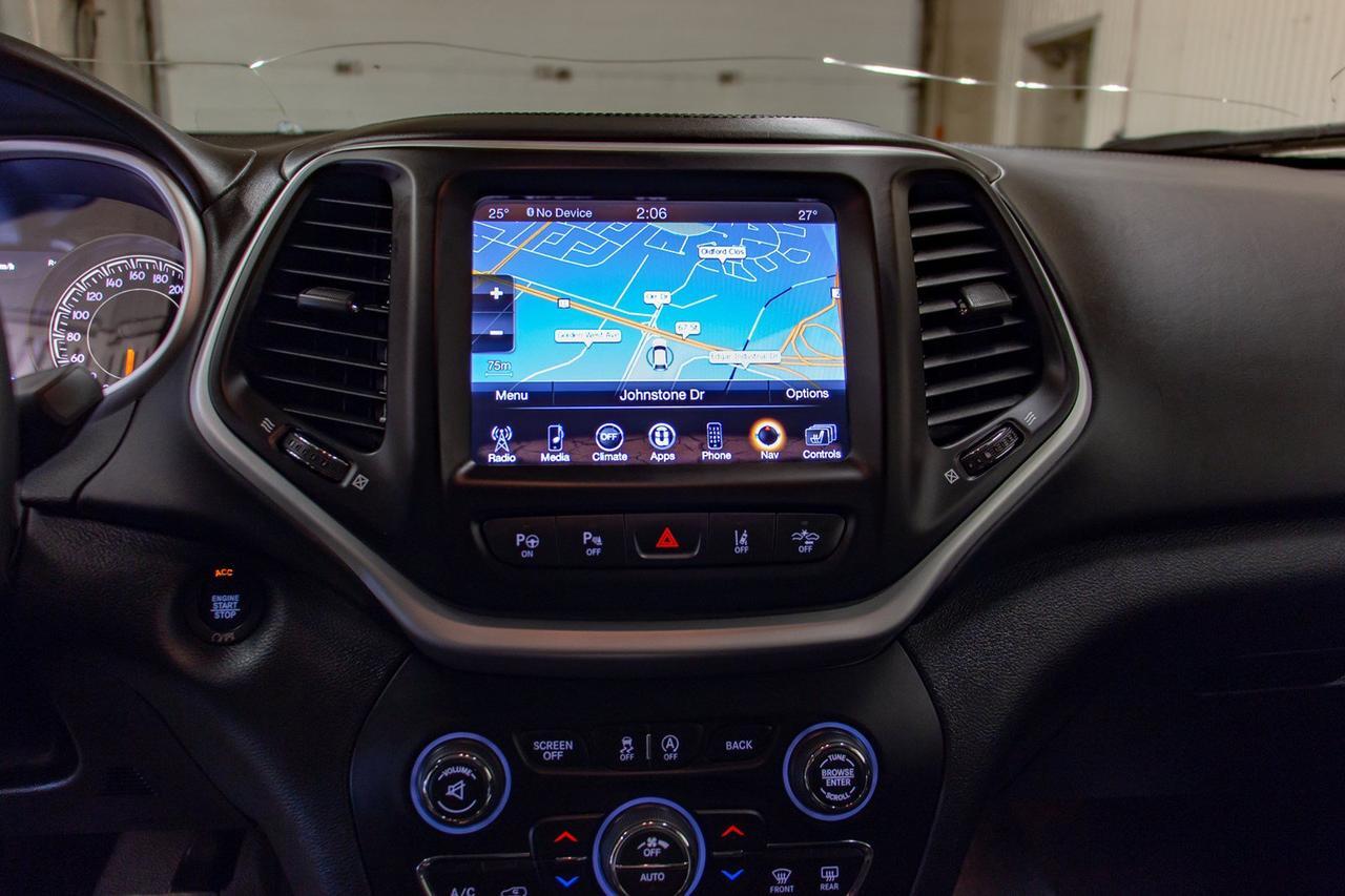 2017 Jeep Cherokee 4x4 Overland Leather Roof Nav Red Deer AB