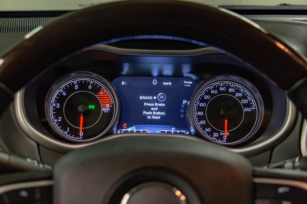 2017 Jeep Cherokee 4x4 Overland Leather Roof Nav Red Deer AB