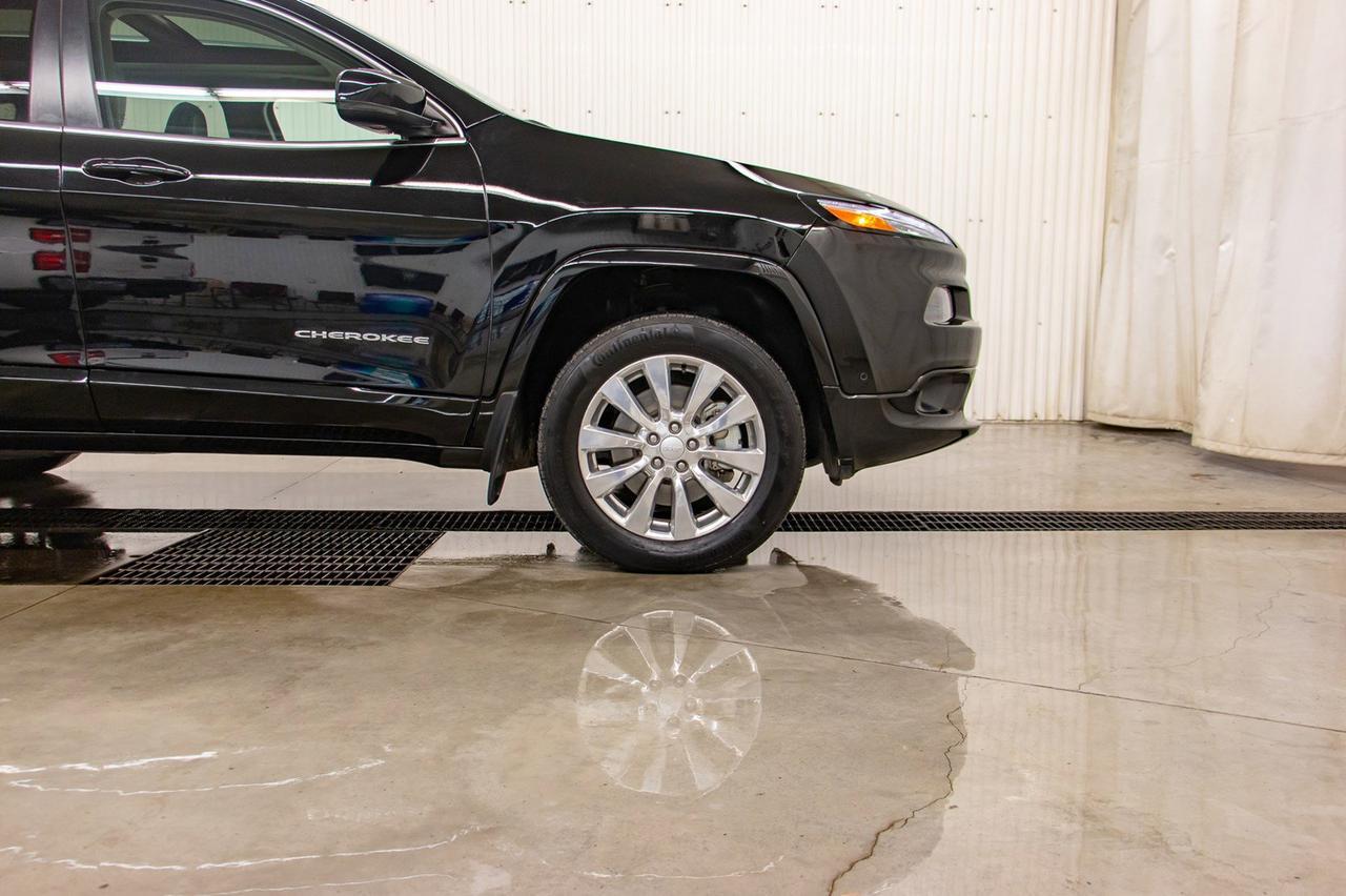 2017 Jeep Cherokee 4x4 Overland Leather Roof Nav Red Deer AB