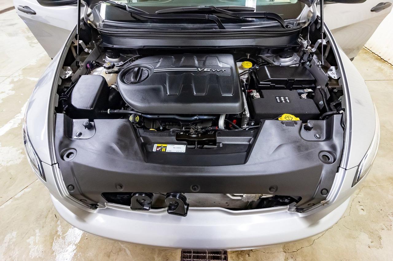 2017 Jeep Cherokee 4x4 Sport BCam Remote Start Red Deer AB