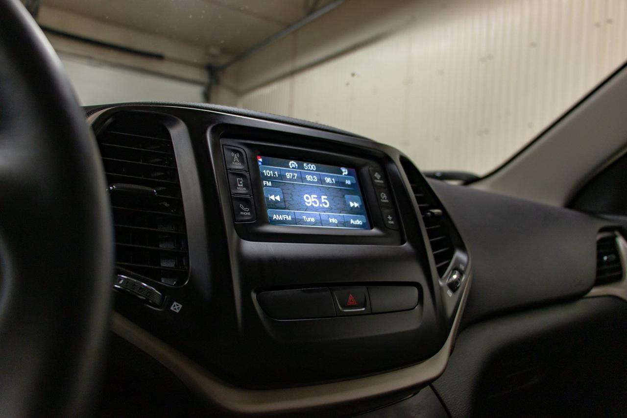 2017 Jeep Cherokee 4x4 Sport Red Deer AB