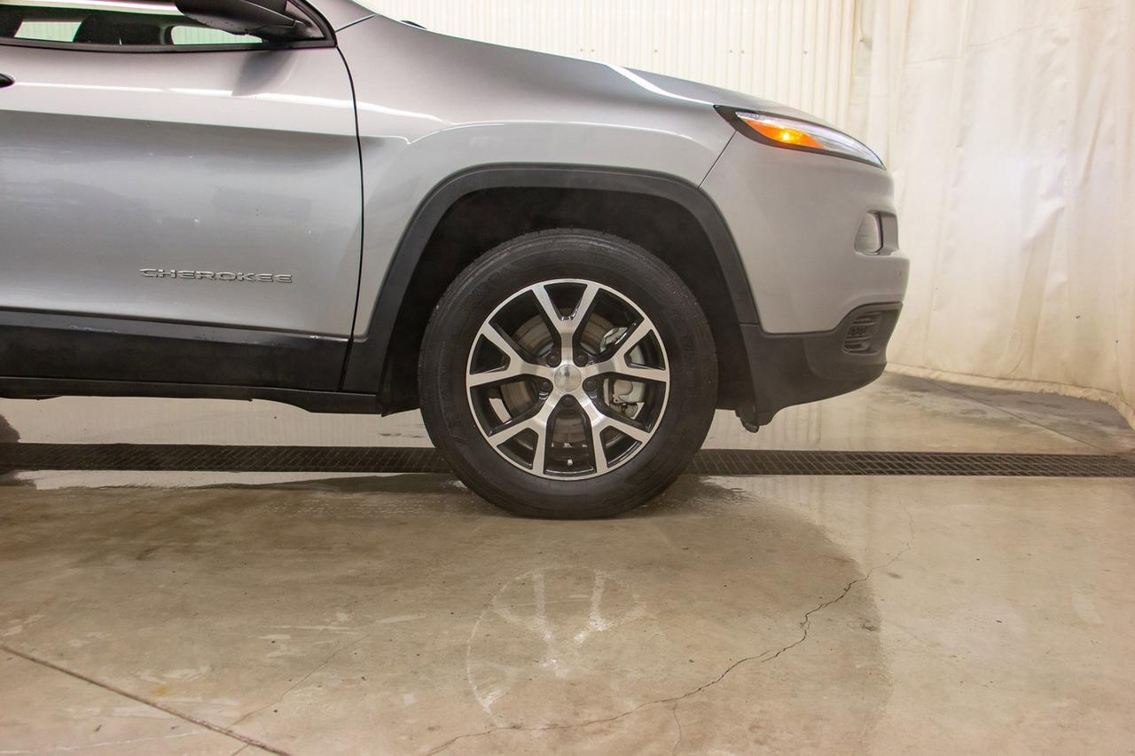 2017 Jeep Cherokee 4x4 Sport Red Deer AB