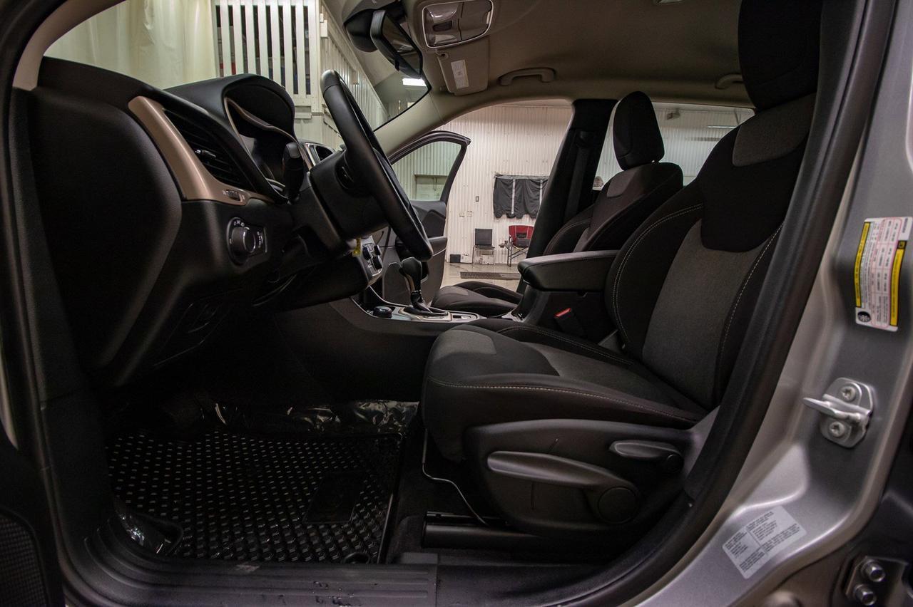 2017 Jeep Cherokee 4x4 Sport Red Deer AB