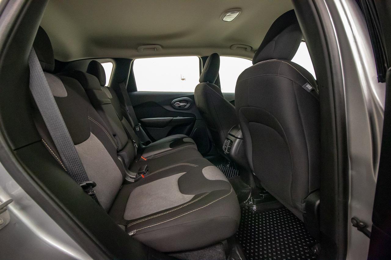 2017 Jeep Cherokee 4x4 Sport Red Deer AB