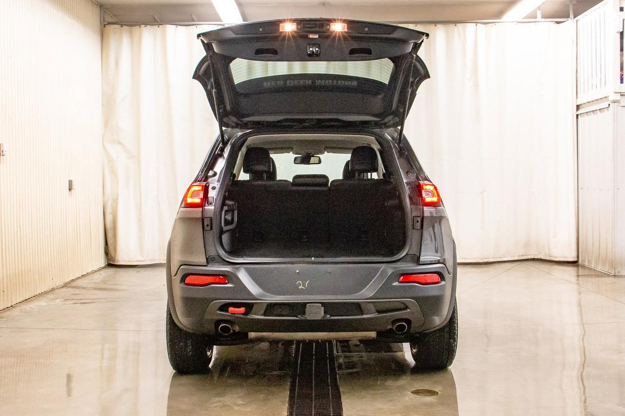 2017 Jeep Cherokee 4x4 Trailhawk Leather BCam Red Deer AB