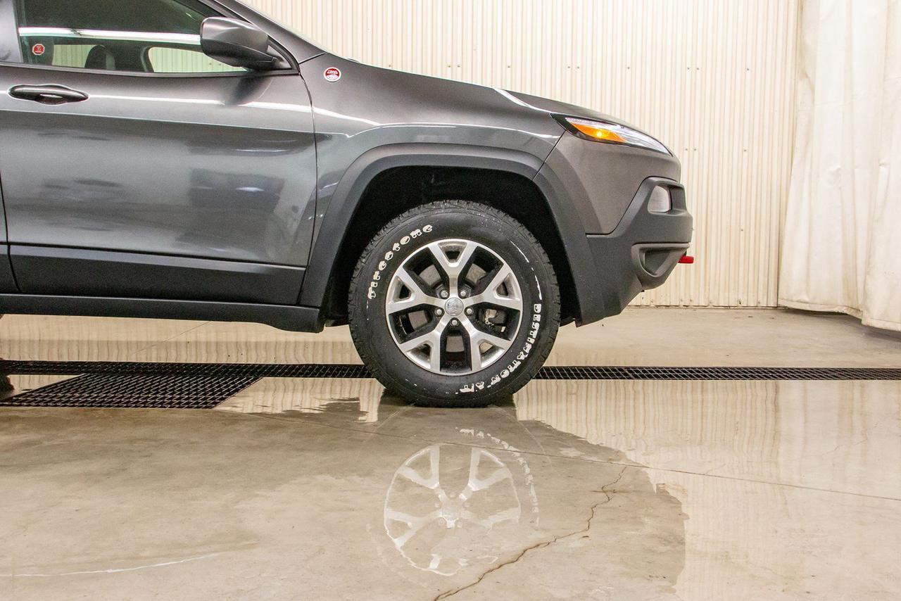 2017 Jeep Cherokee 4x4 Trailhawk Leather BCam Red Deer AB