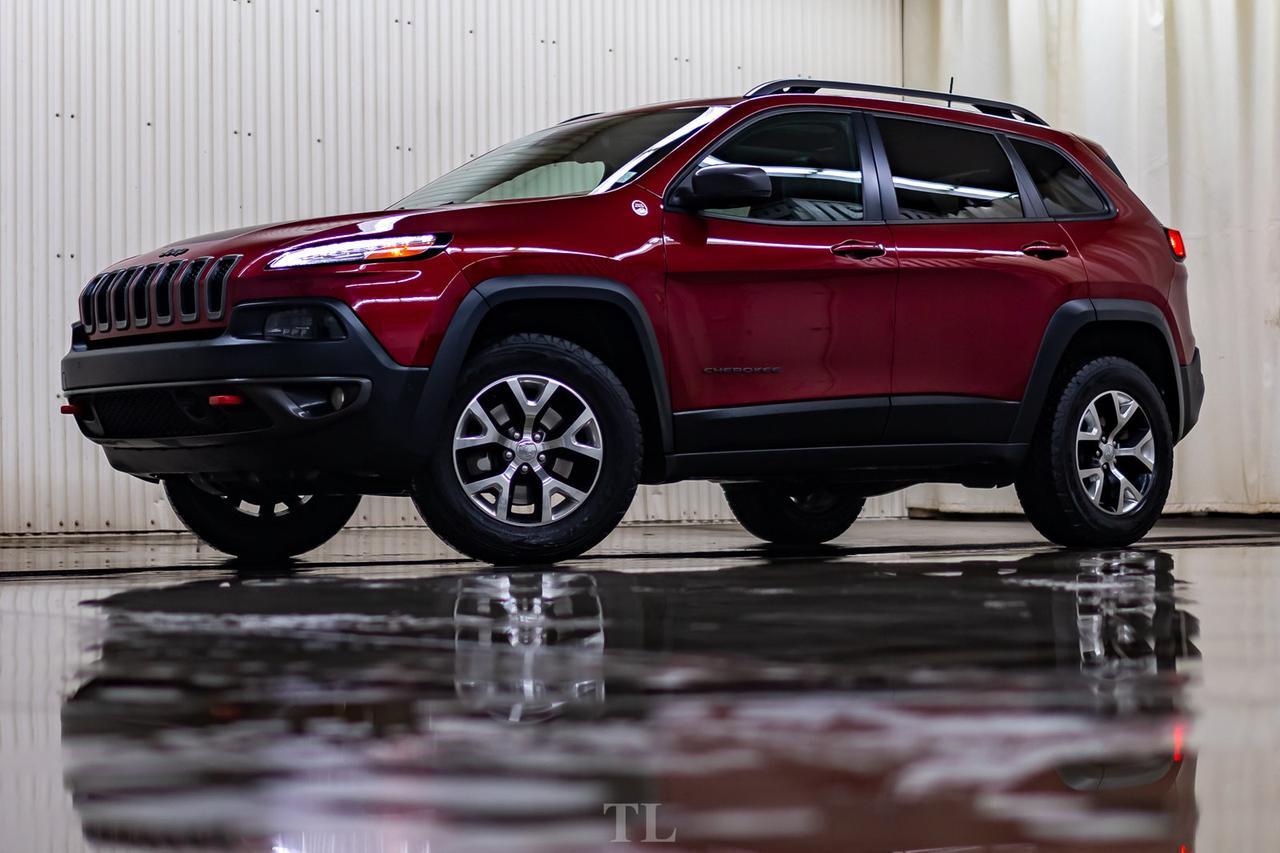 2017 Jeep Cherokee 4x4 Trailhawk Leather Roof Nav BCam Red Deer AB