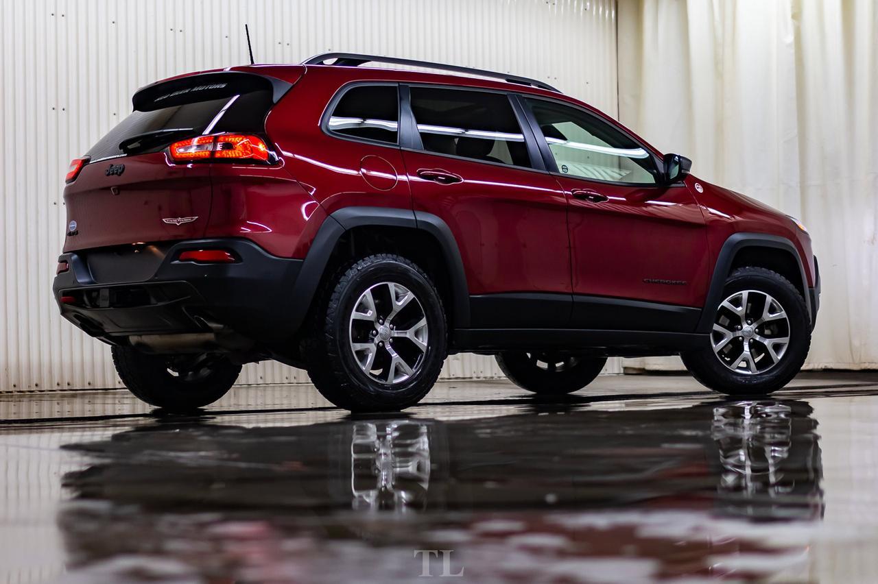 2017 Jeep Cherokee 4x4 Trailhawk Leather Roof Nav BCam Red Deer AB