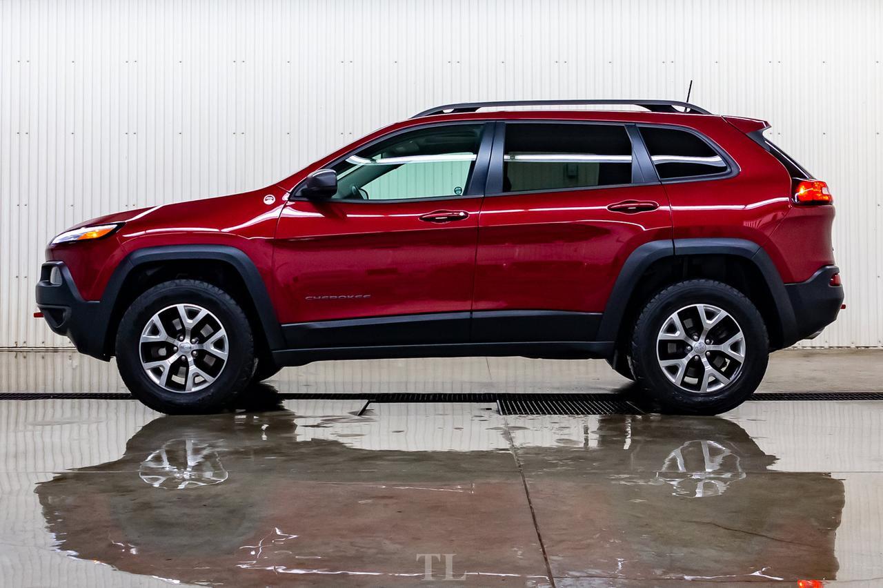 2017 Jeep Cherokee 4x4 Trailhawk Leather Roof Nav BCam Red Deer AB