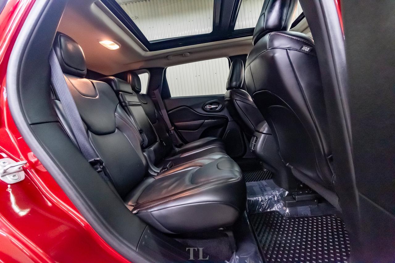 2017 Jeep Cherokee 4x4 Trailhawk Leather Roof Nav BCam Red Deer AB