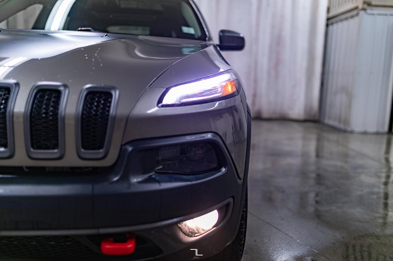 2017 Jeep Cherokee 4x4 Trailhawk Leather Roof Nav BCam Red Deer AB