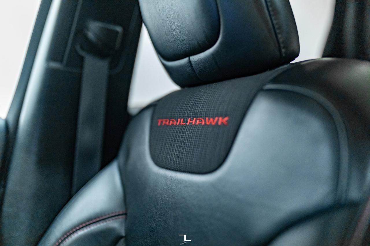 2017 Jeep Cherokee 4x4 Trailhawk Leather Roof Nav BCam Red Deer AB