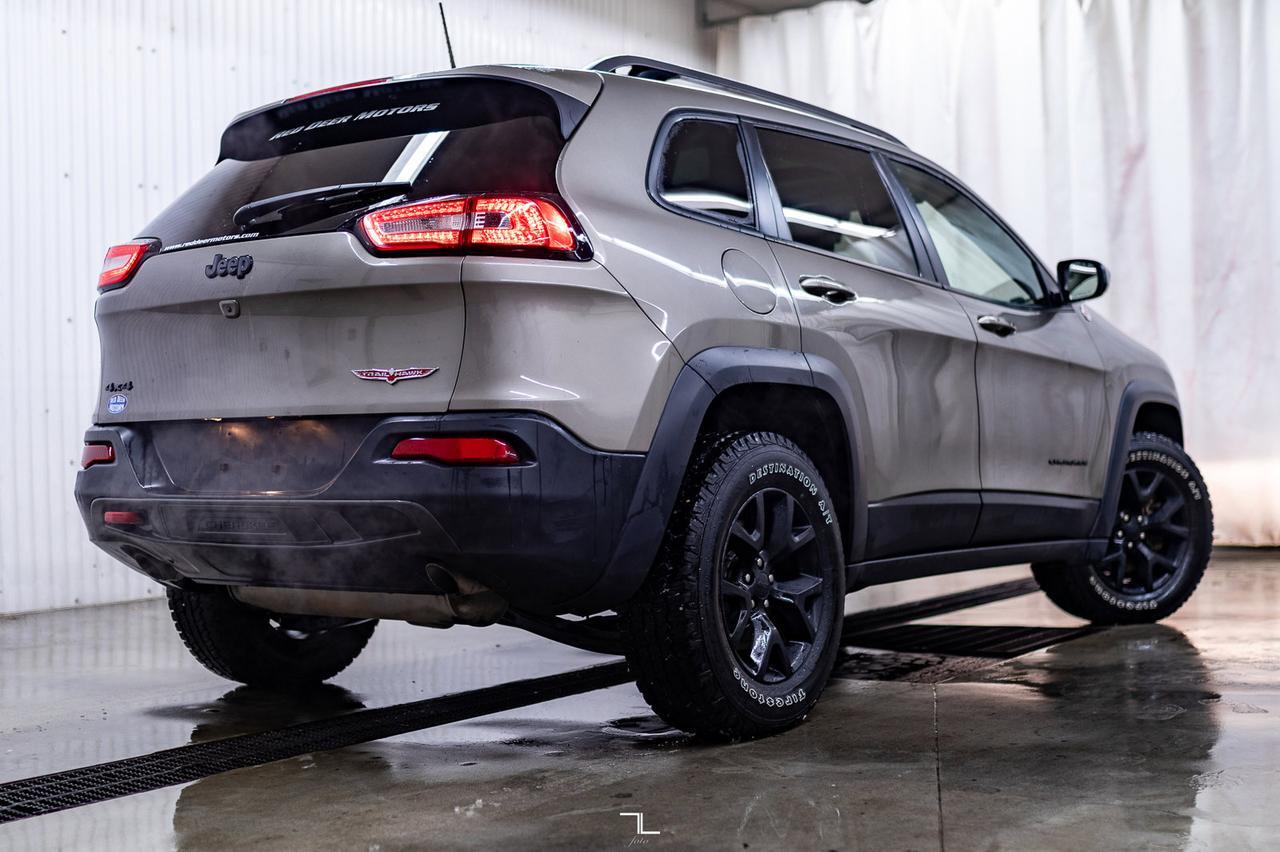 2017 Jeep Cherokee 4x4 Trailhawk Leather Roof Nav BCam Red Deer AB