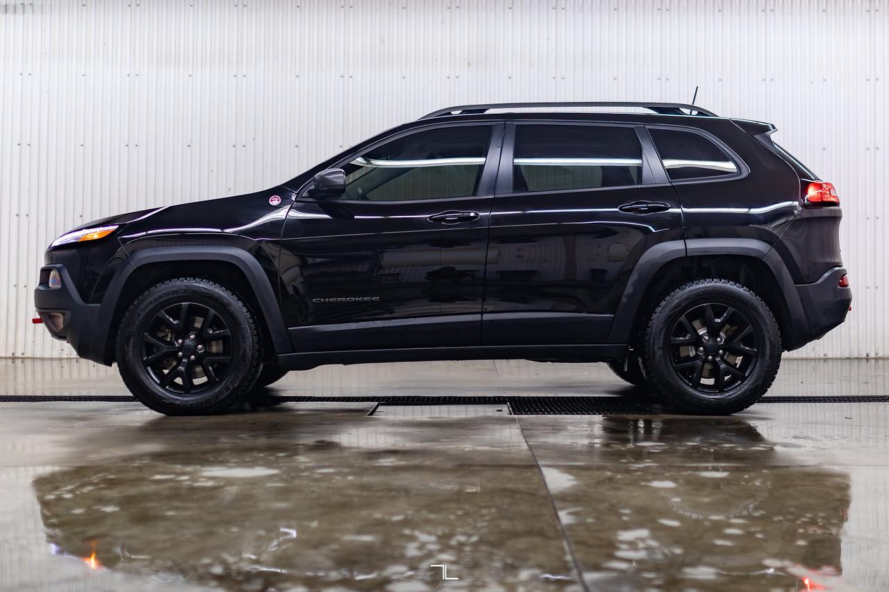 2017 Jeep Cherokee 4x4 Trailhawk Leather Roof Nav Red Deer AB