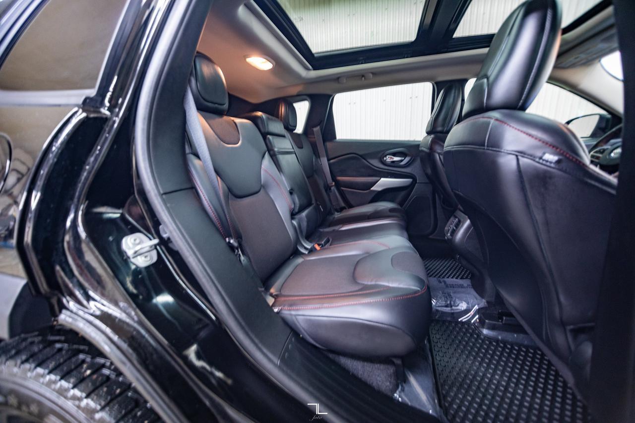 2017 Jeep Cherokee 4x4 Trailhawk Leather Roof Nav Red Deer AB