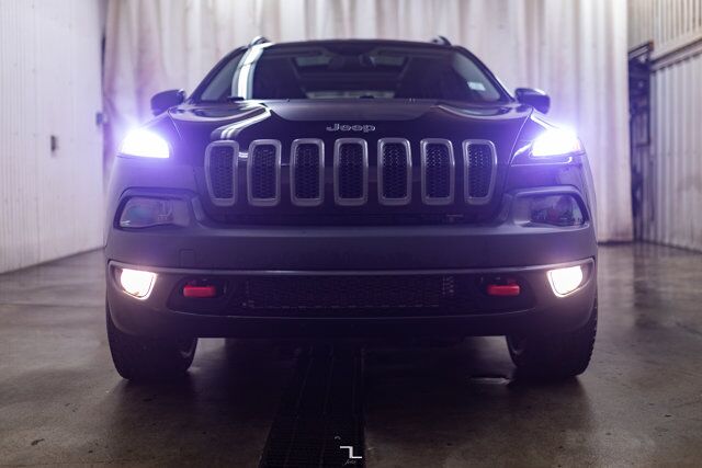 2017 Jeep Cherokee 4x4 Trailhawk Leather Roof Nav Red Deer AB