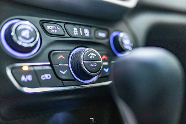 2017 Jeep Cherokee 4x4 Trailhawk Leather Roof Nav Red Deer AB