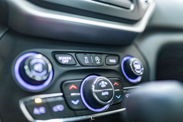 2017 Jeep Cherokee 4x4 Trailhawk Leather Roof Nav Red Deer AB