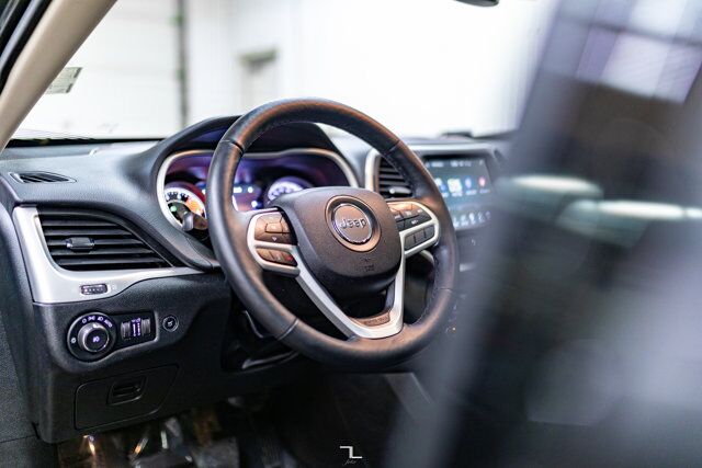 2017 Jeep Cherokee 4x4 Trailhawk Leather Roof Nav Red Deer AB