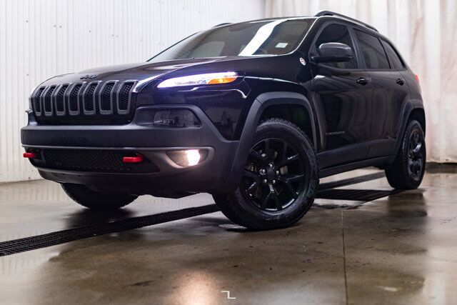2017 Jeep Cherokee 4x4 Trailhawk Leather Roof Nav Red Deer AB
