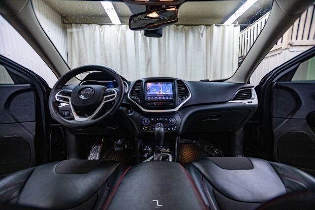 2017 Jeep Cherokee 4x4 Trailhawk Leather Roof Nav Red Deer AB