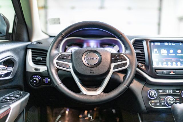 2017 Jeep Cherokee 4x4 Trailhawk Leather Roof Nav Red Deer AB