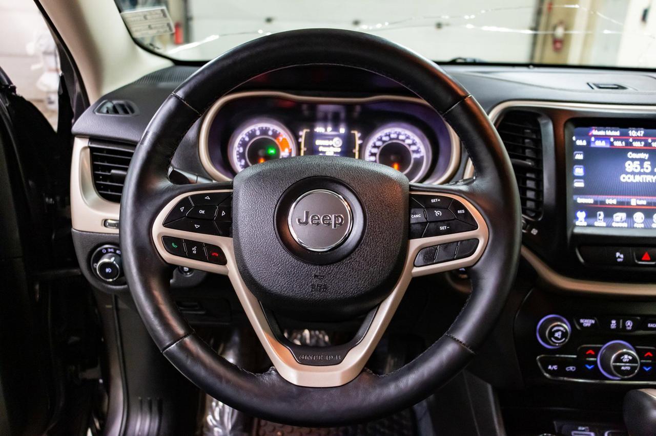 2017 Jeep Cherokee AWD North BCam Red Deer AB