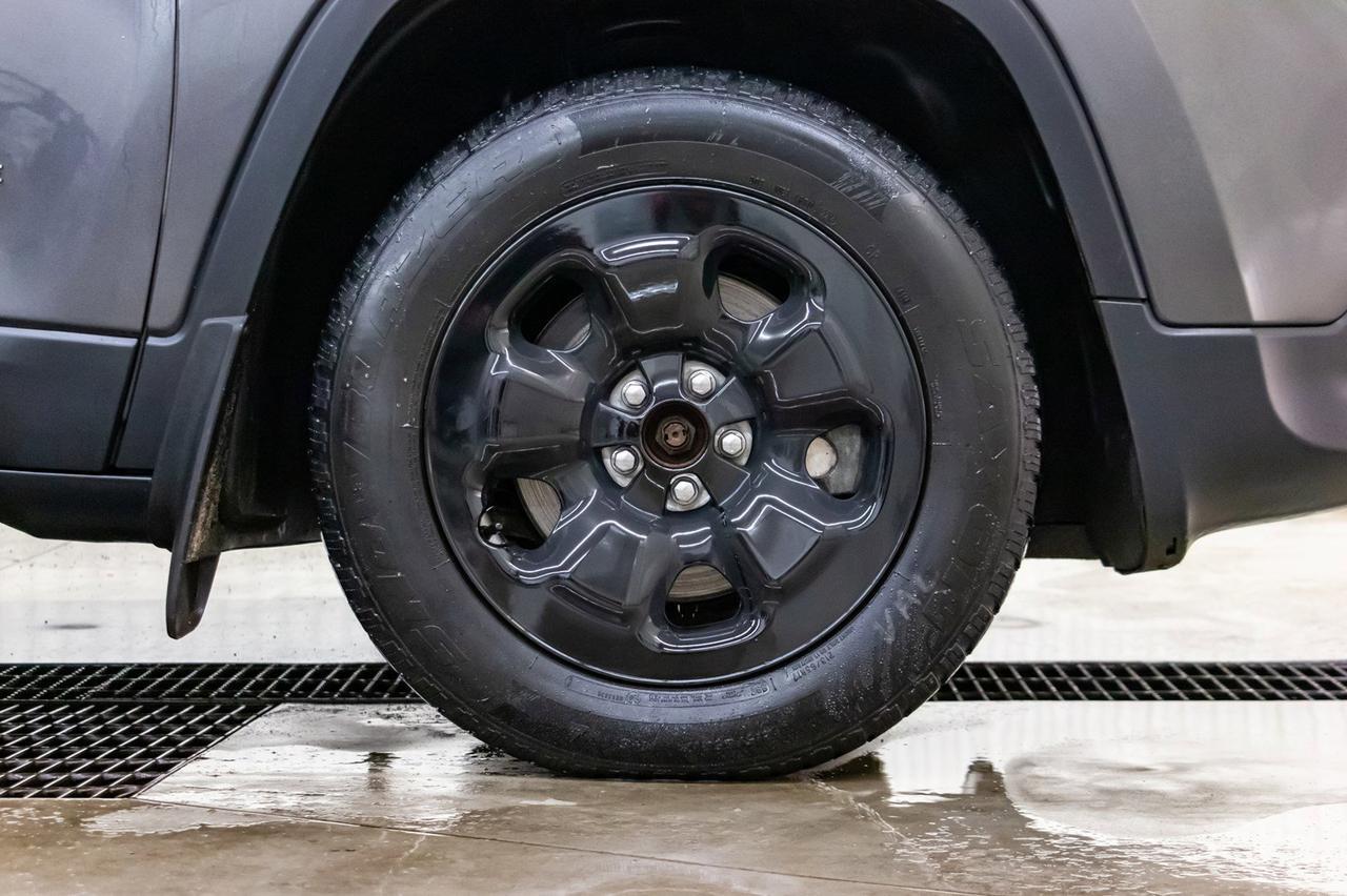 2017 Jeep Cherokee AWD North BCam Red Deer AB