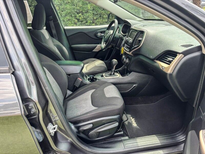 2017 Jeep Cherokee Altitude Wilmington NC
