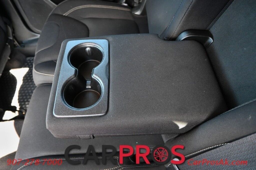 2017 Jeep Cherokee Latitude - 3.2L V6 - Automatic - 4X4 - Heated Front Seats - Heated Steering Wheel - Block Heater - Remote Start - Power Windows & Door Locks - Tow Package Anchorage AK