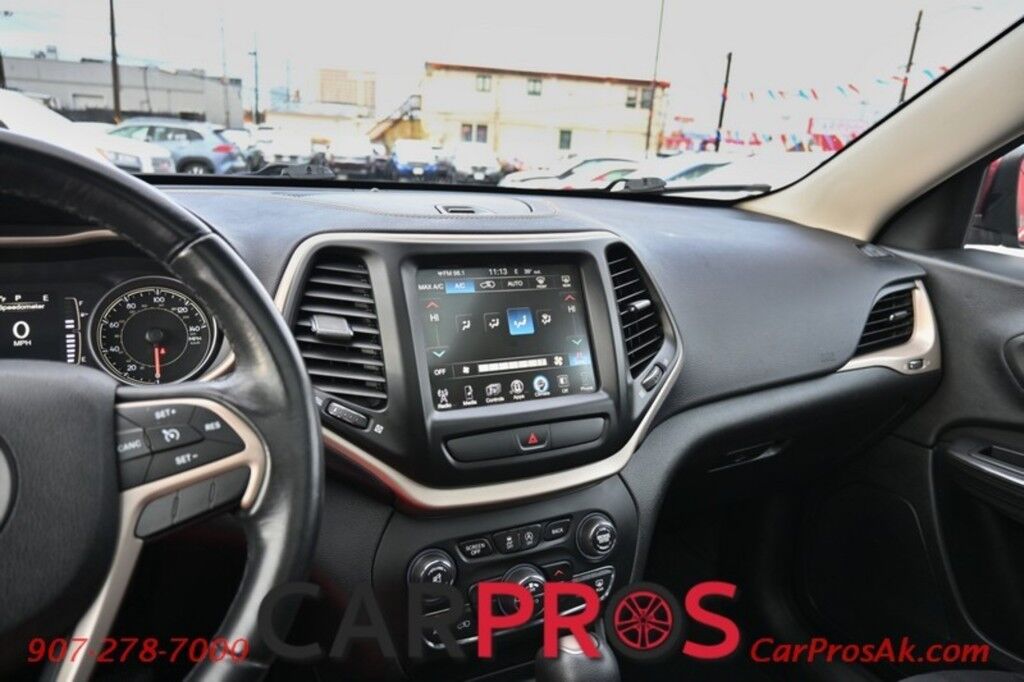 2017 Jeep Cherokee Latitude - 4X4 - 3.2L V6 - Auto Start - Power Driver's Seat - Panoramic Sunroof - Power Locks, Windows & Mirrors - Bluetooth - Power Liftgate - Fog Lights - Keyless Entry & Start - Aluminum Wheels - 29 MPG Anchorage AK