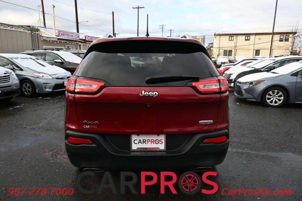 2017 Jeep Cherokee Latitude - 4X4 - 3.2L V6 - Auto Start - Power Driver's Seat - Panoramic Sunroof - Power Locks, Windows & Mirrors - Bluetooth - Power Liftgate - Fog Lights - Keyless Entry & Start - Aluminum Wheels - 29 MPG Anchorage AK