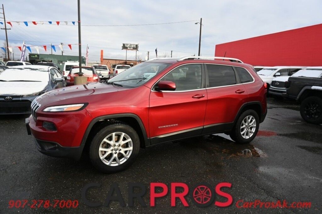 2017 Jeep Cherokee Latitude - 4X4 - 3.2L V6 - Auto Start - Power Driver's Seat - Panoramic Sunroof - Power Locks, Windows & Mirrors - Bluetooth - Power Liftgate - Fog Lights - Keyless Entry & Start - Aluminum Wheels - 29 MPG Anchorage AK