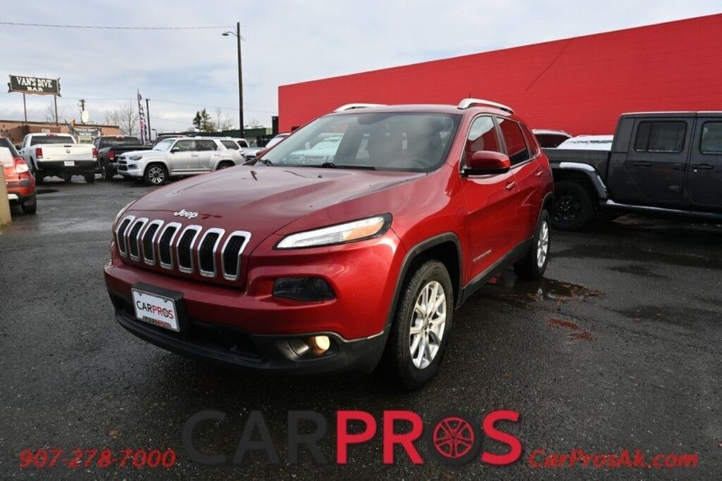 2017 Jeep Cherokee Latitude - 4X4 - 3.2L V6 - Auto Start - Power Driver's Seat - Panoramic Sunroof - Power Locks, Windows & Mirrors - Bluetooth - Power Liftgate - Fog Lights - Keyless Entry & Start - Aluminum Wheels - 29 MPG Anchorage AK