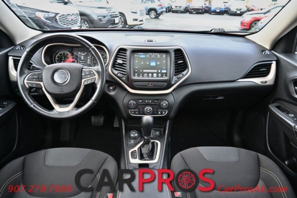 2017 Jeep Cherokee Latitude - 4X4 - 3.2L V6 - Auto Start - Power Driver's Seat - Panoramic Sunroof - Power Locks, Windows & Mirrors - Bluetooth - Power Liftgate - Fog Lights - Keyless Entry & Start - Aluminum Wheels - 29 MPG Anchorage AK