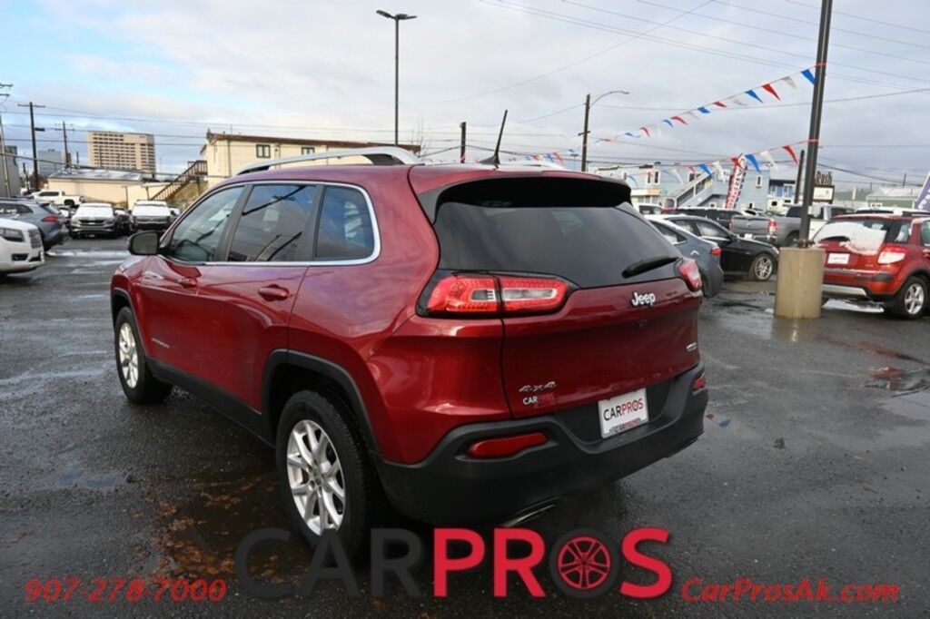 2017 Jeep Cherokee Latitude - 4X4 - 3.2L V6 - Auto Start - Power Driver's Seat - Panoramic Sunroof - Power Locks, Windows & Mirrors - Bluetooth - Power Liftgate - Fog Lights - Keyless Entry & Start - Aluminum Wheels - 29 MPG Anchorage AK