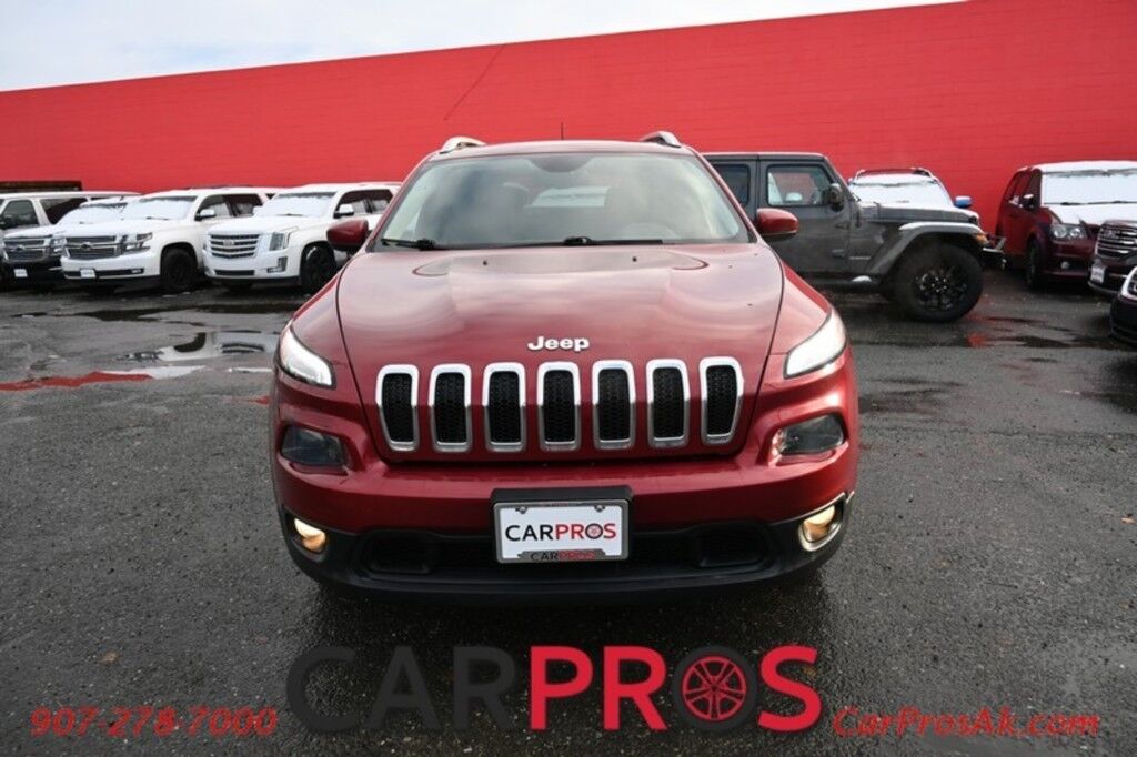 2017 Jeep Cherokee Latitude - 4X4 - 3.2L V6 - Auto Start - Power Driver's Seat - Panoramic Sunroof - Power Locks, Windows & Mirrors - Bluetooth - Power Liftgate - Fog Lights - Keyless Entry & Start - Aluminum Wheels - 29 MPG Anchorage AK