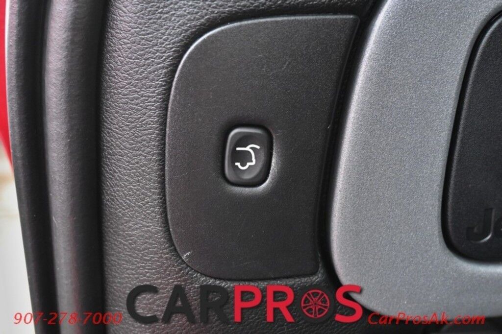 2017 Jeep Cherokee Latitude - 4X4 - 3.2L V6 - Auto Start - Power Driver's Seat - Panoramic Sunroof - Power Locks, Windows & Mirrors - Bluetooth - Power Liftgate - Fog Lights - Keyless Entry & Start - Aluminum Wheels - 29 MPG Anchorage AK
