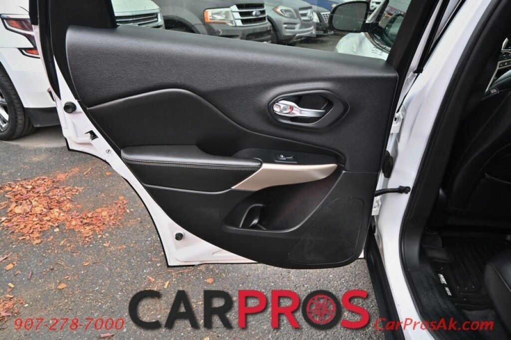 2017 Jeep Cherokee Limited - 4X4 - Safety Tec &Technology Pkg - Adaptive Cruise Control - Heated & Cooled Leather Seats - Heated Steering Wheel - Remote Start - Sunroof - Navigation - Power Liftgate - Tow Pkg Anchorage AK