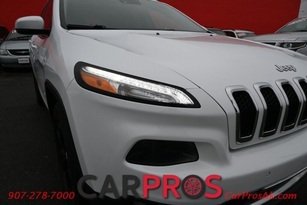 2017 Jeep Cherokee Limited - 4X4 - Safety Tec &Technology Pkg - Adaptive Cruise Control - Heated & Cooled Leather Seats - Heated Steering Wheel - Remote Start - Sunroof - Navigation - Power Liftgate - Tow Pkg Anchorage AK