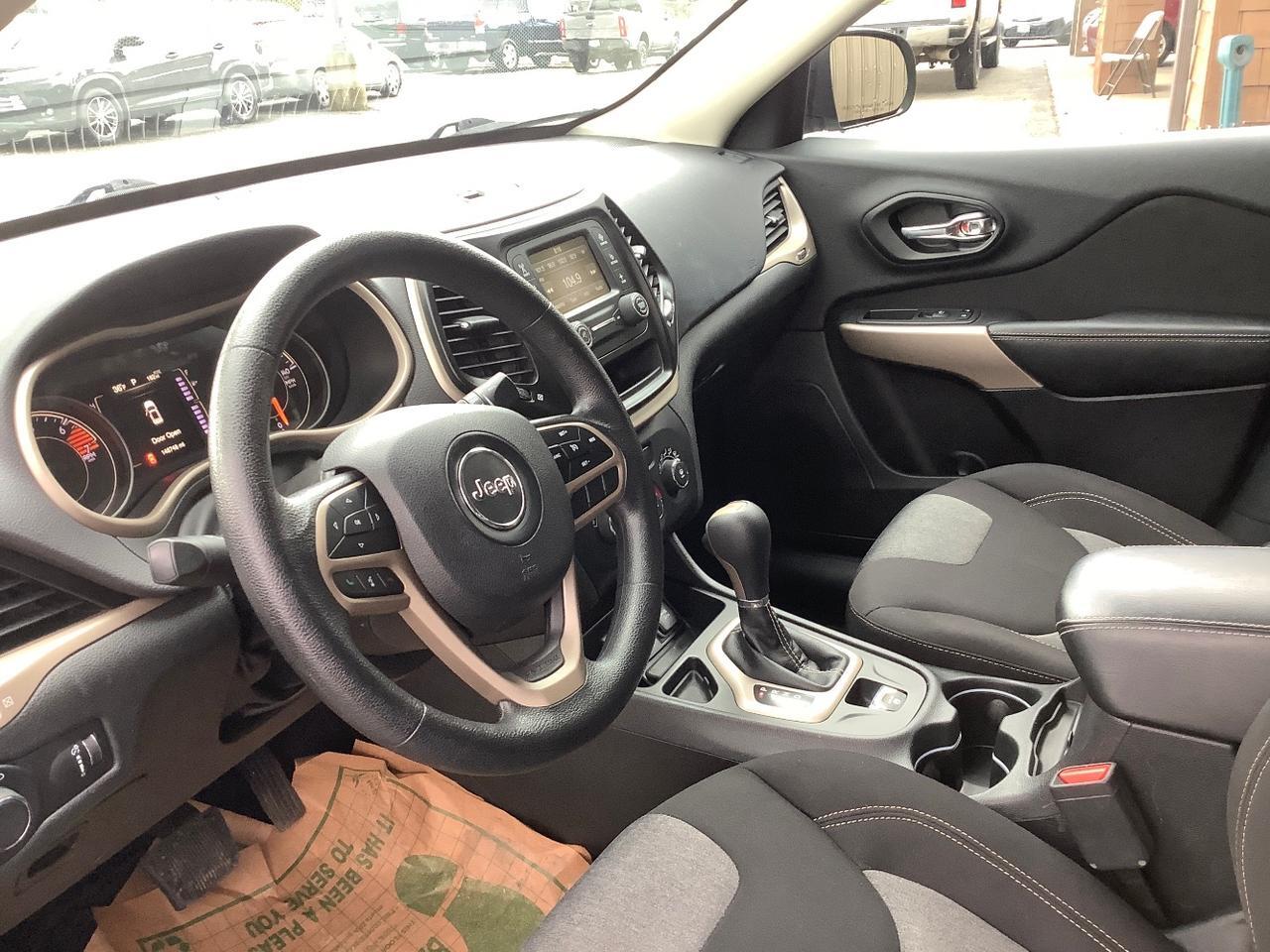 2017 Jeep Cherokee Sport FWD Hayden ID