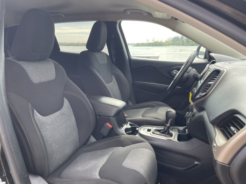 2017 Jeep Cherokee Sport Sarasota FL