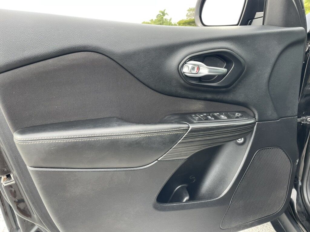 2017 Jeep Cherokee Sport Sarasota FL