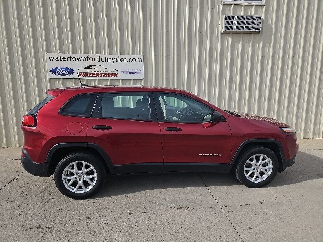 2017 Jeep Cherokee Sport