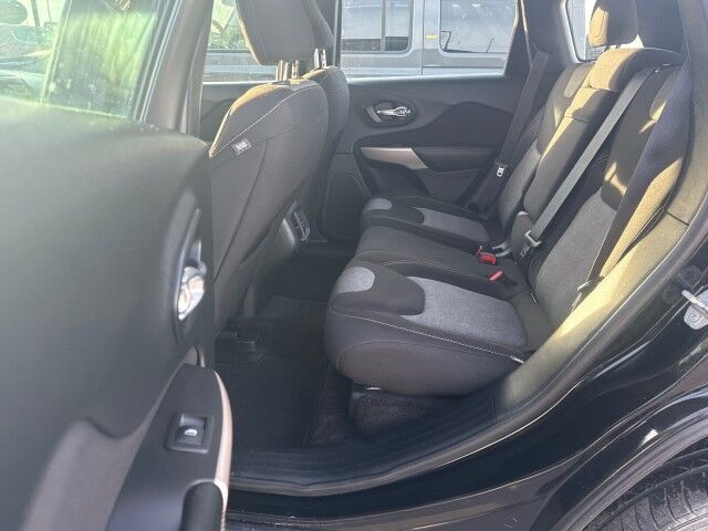 2017 Jeep Cherokee Sport Whitecourt AB